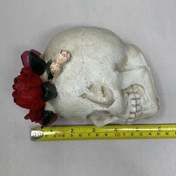 Halloween / Dia de Los Muertos Day of Dead resin 5.3” Skull with flowers NEW - Picture 14 of 16